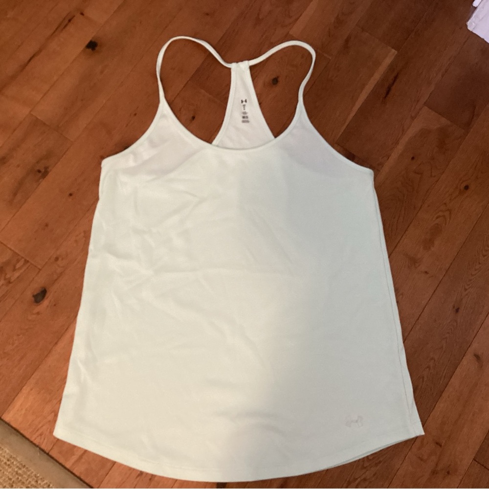 Under Armour T Shirt. B1